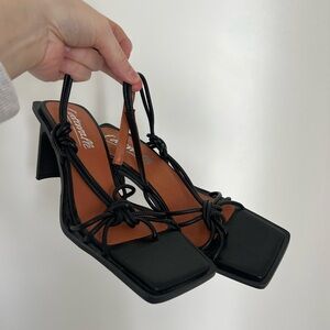 L’Intervalle Black Strappy Heel